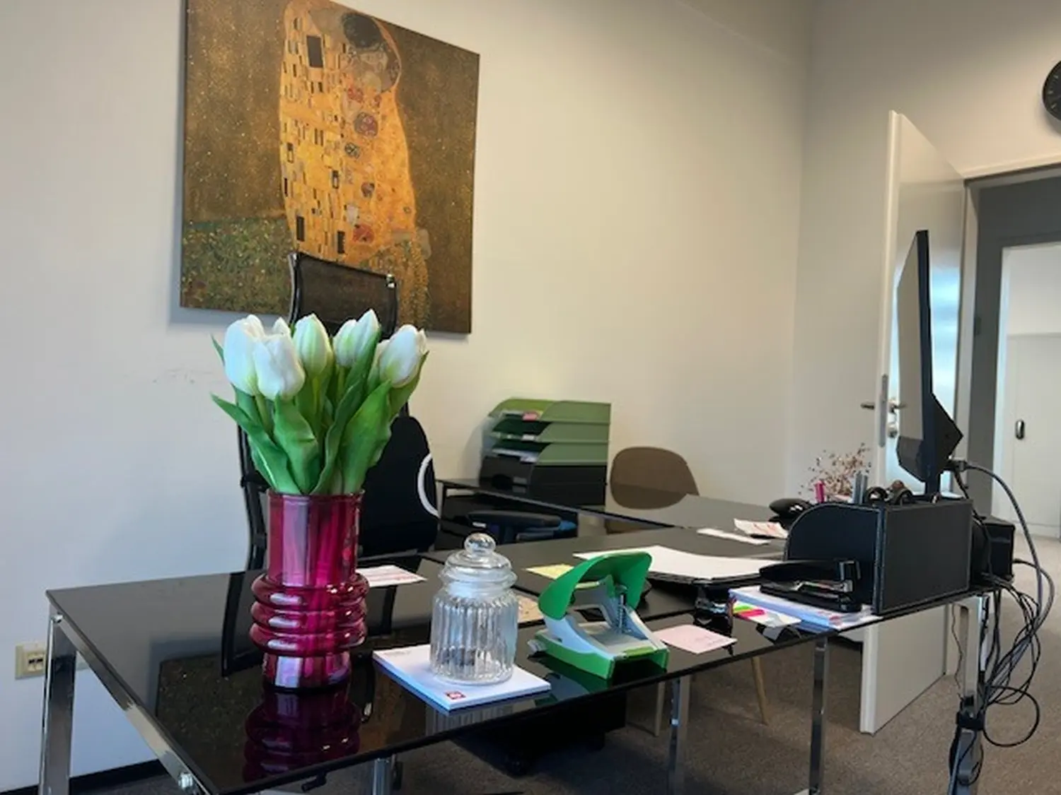 Bürotisch von Lohn- und Büroservice Plus